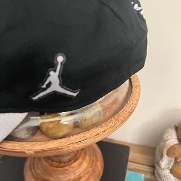 Men’s Nike 2017 NC NCAA Men’s Basketball Final Four National Champions SnapBack - Picture 3 of 8